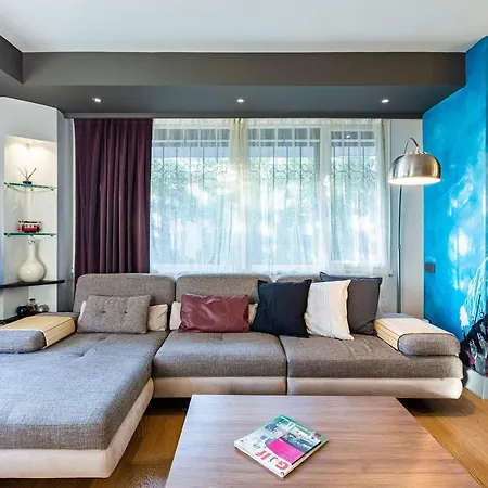 Elegant Flat With Fascinating Bosphorus View In Besiktas Daire *
